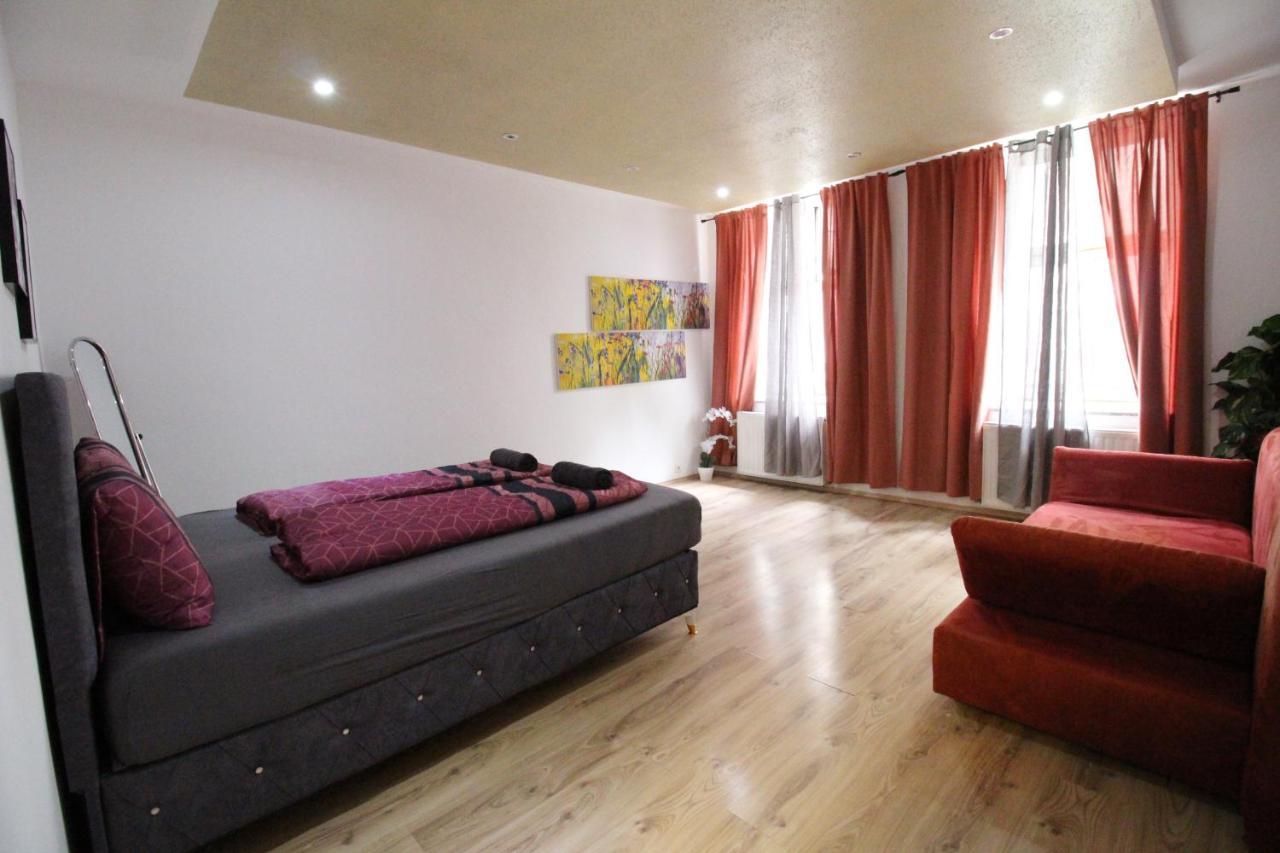 Private Triple Bedroom Rf1 Vienna Luaran gambar